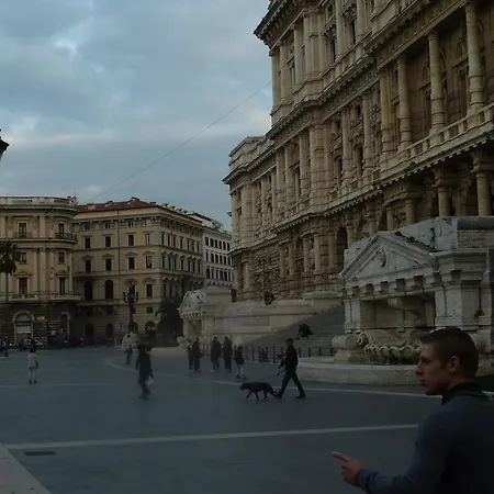 Casa Pavarotti * روما