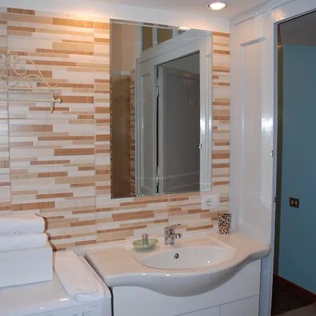 Casa Pavarotti * روما